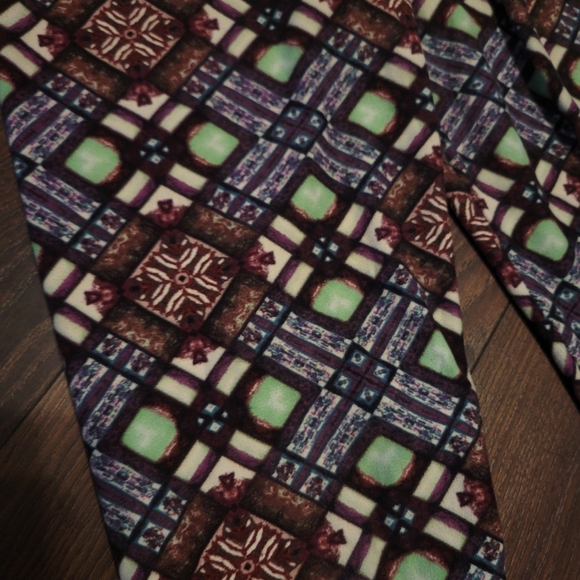 🔹️ Sweet Legs - Picture 2 of 2